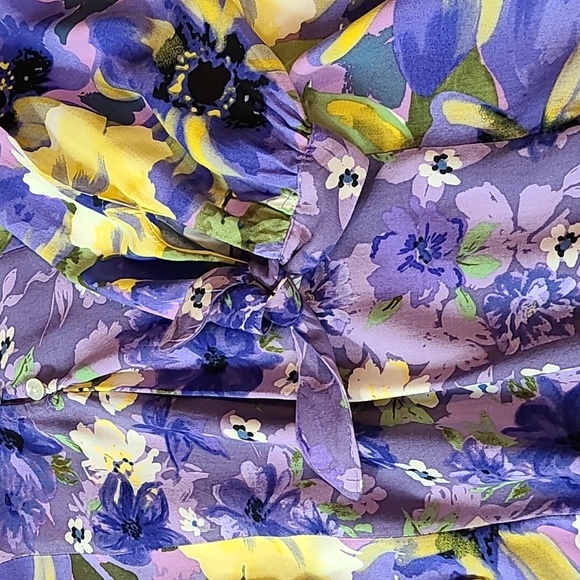 Figueroa & Flower Blouse - Picture 10 of 11